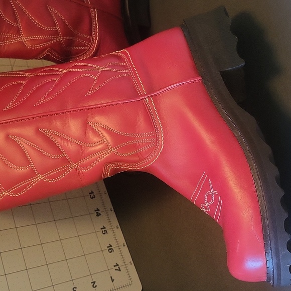 JOHN FLUEVOG "COWBOY HIGH" RED  BOOTS. WOMAN'S SIZE 9. EXCELLENT USED COND. - Picture 10 of 12